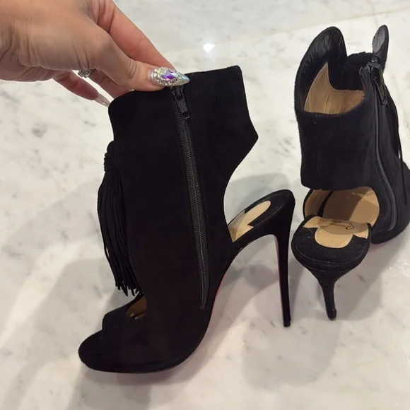 💯 authentic Christian Louboutin peep toe suede booties ankle boots - Picture 7 of 7